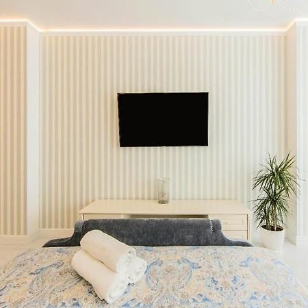 1 Room 50M2 Center Of Obolon Near River Side. Smart Plaza Κίεβο Εξωτερικό φωτογραφία